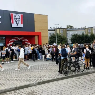 Tłumy na otwarciu KFC w Radomsku