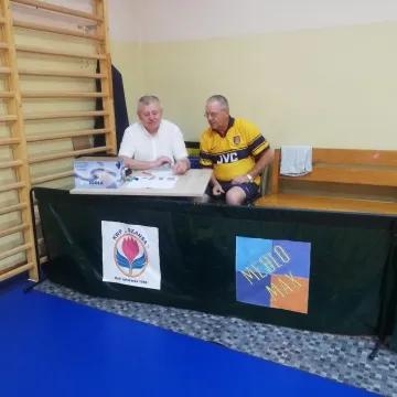 Promują trzeźwość poprzez sport