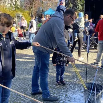 Kolory i bańki mydlane w centrum Radomska
