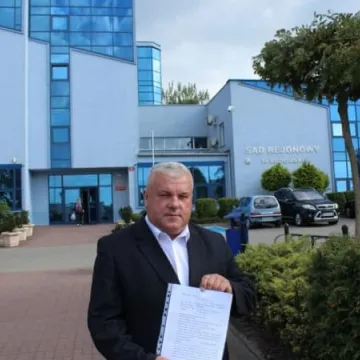 Wygrał w sądzie, posprząta po PiS