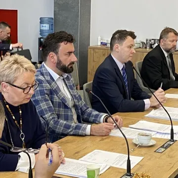 Rozpoczęła się sesja Rady Miejskiej w Radomsku