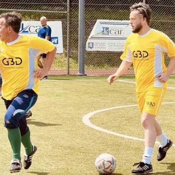 Liga „Szóstek” w Radomsku. Na prowadzeniu Gołębiarze