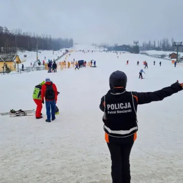 Policjanci patrolują Górę Kamieńsk