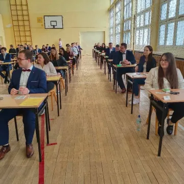 Trzeci dzień matur. Uczniowie piszą test z matematyki