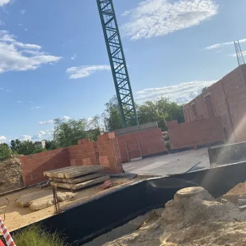 Geriatria rośnie w oczach. Sprawdziliśmy postęp prac przy radomszczańskim szpitalu