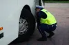 Podczas ferii zimowych policjanci będą kontrolować autobusy. Czekają na zgłoszenia