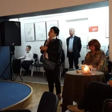 „Ten czas”. Ewa Kaczmarczyk promowała swój tomik poezji