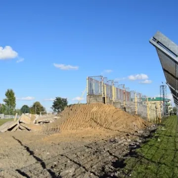 Trybuna w przebudowie