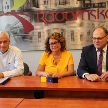 Podpisano umowy na modernizację miejskich ulic w Radomsku. Inwestycje za ponad 45 mln złotych