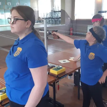 Strzeleckie sukcesy zawodników OKSS „10-tka”