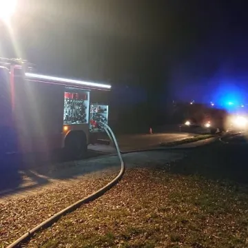 W nocy palił się nieużytkowany budynek w Brudzicach