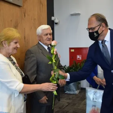 „Złoci” małżonkowie odznaczeni medalami