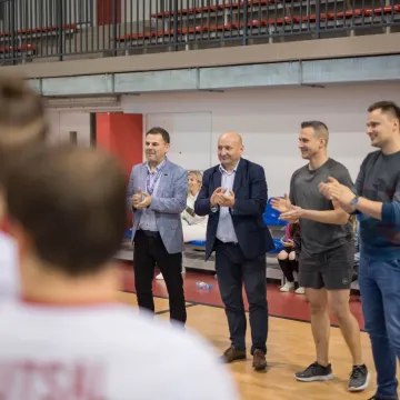 Liga Szóstek z Perspektywami