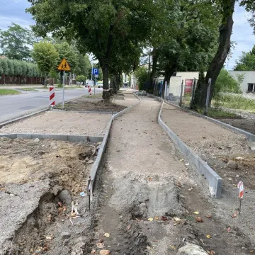 Nowe ścieżki rowerowe w Radomsku. Sprawdziliśmy postęp prac