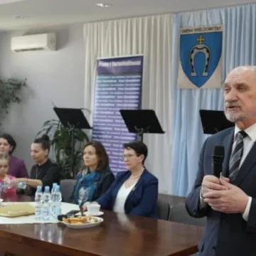 Macierewicz o programie rządu