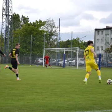 RKS Radomsko bez litości.  Pięć bramek na Brzeźnickiej