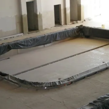 Radni wizytowali budowę nowego basenu w Radomsku