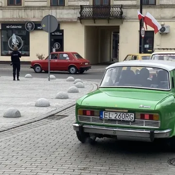 Zabytkowe pojazdy przejechały ulicami Radomska