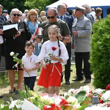 W Bąkowej Górze upamiętniono zamordowanych żołnierzy KWP