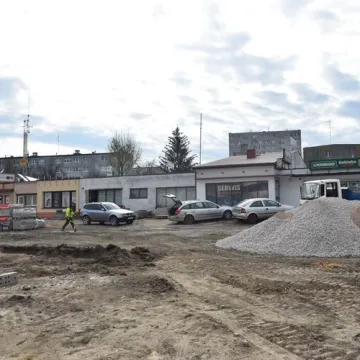 Trwa budowa skweru przy ul. Piastowskiej w Radomsku