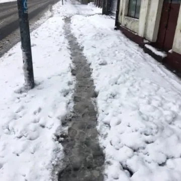 Zima powróciła. Miasto bez prądu i wody 