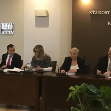 Radni rozpoczęli pracę w komisjach powiatowych