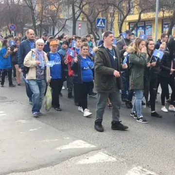 Pochód ulicami miasta - VII Radomszczańskie Dni Autyzmu