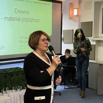 Ścieżka edukacyjna zwieńczyła projekt „I Love Drewno” w ZSDiOŚ w Radomsku