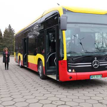 Testowany autobus elektryczny wyjechał na ulice Radomska