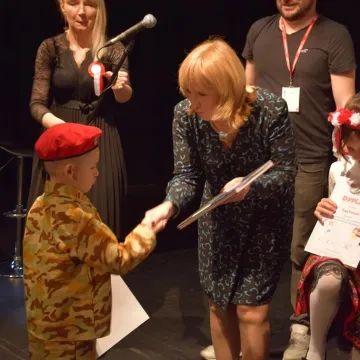 Piosenką uczcili Niepodległą