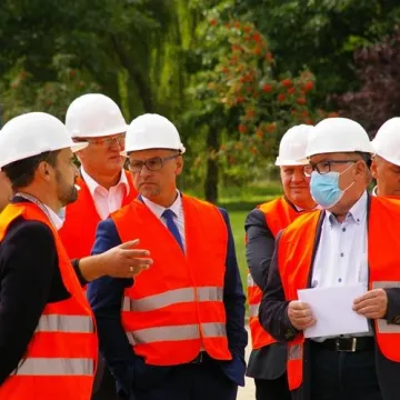 Radni wizytowali budowę nowego basenu w Radomsku