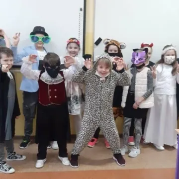 Zapusty w PSP nr 7 w Radomsku. Zdalnie i stacjonarnie