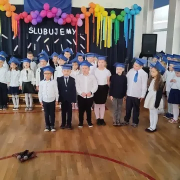 Pierwszaki ślubowały w PSP nr 7 w Radomsku