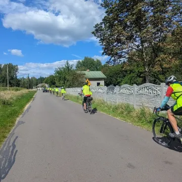Rowerzyści odkrywali uroki regionu między Wartą, a Pilicą