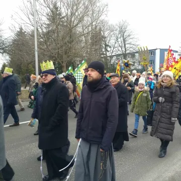 Orszak Trzech Króli w Radomsku: radość i kolędy