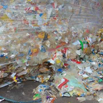 KAS zatrzymała transport 25 ton nielegalnych odpadów w Piotrkowie Trybunalskim