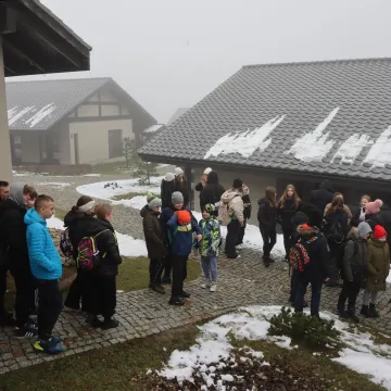 Wybrali się w podróż za jeden uśmiech...