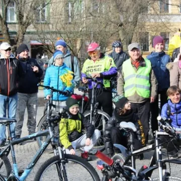 Powitali wiosnę na rowerach 