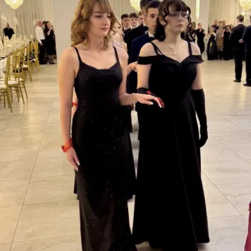 Odliczanie do matury rozpoczęło się eleganckim balem w LO Przedborzu