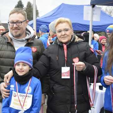 [WIDEO] Glinianki parkRUN w Radomsku. Bieg dla zdrowia i WOŚP 2025