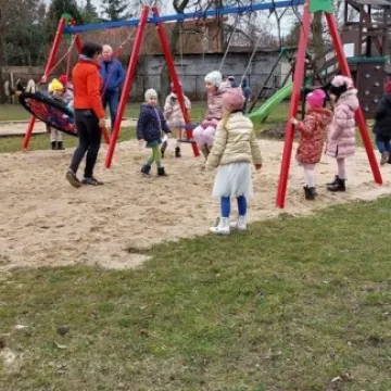 Nowy plac zabaw dla dzieci z PP 4 w Radomsku