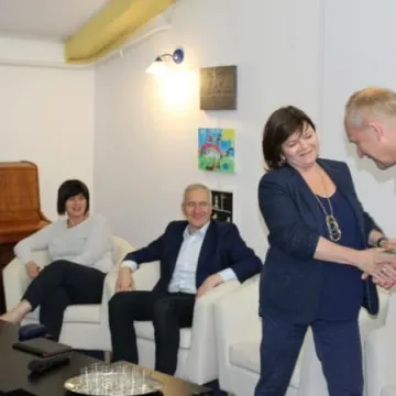 O programie partii z posłami PO