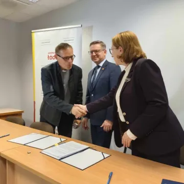 W Radomsku podpisano umowy w ramach programu „Łódzkie ratuje zabytki”