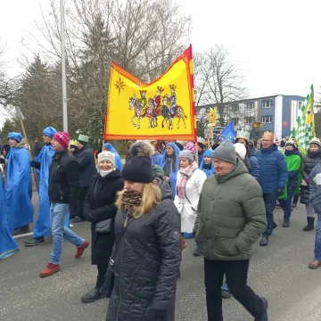 Orszak Trzech Króli w Radomsku: radość i kolędy