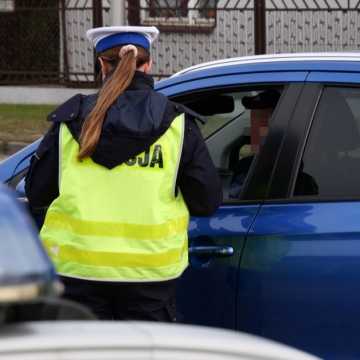 „Mrugnięcie to nie uprzejmość – to zagrożenie!”. Akcja radomszczańskiej policji