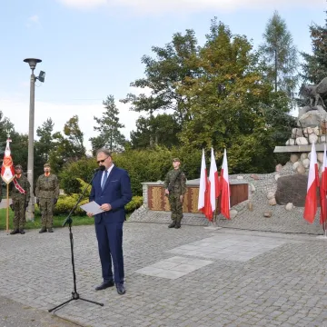 W Radomsku upamiętniono 77. rocznicę utworzenia KWP