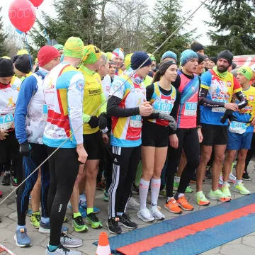 Radomsko: Ponad 200 zawodników w biegu „Szansa Na 5”