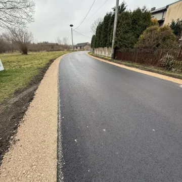 Mieszkańcy Gowarzowa mogą już korzystać z wyremontowanej drogi