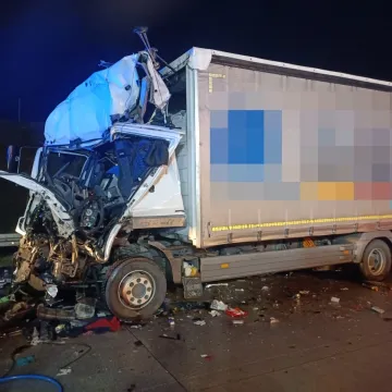 Wypadek na A1 w Kamieńsku. Jedna osoba poszkodowana