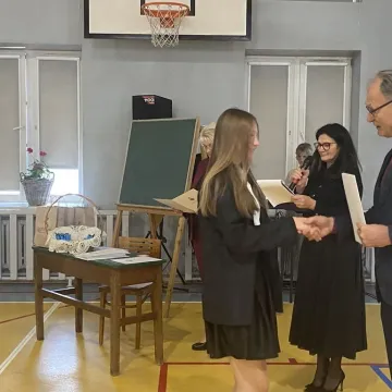 Najlepsi z najlepszych. Uczniowie  nagrodzeni stypendiami prezydenta